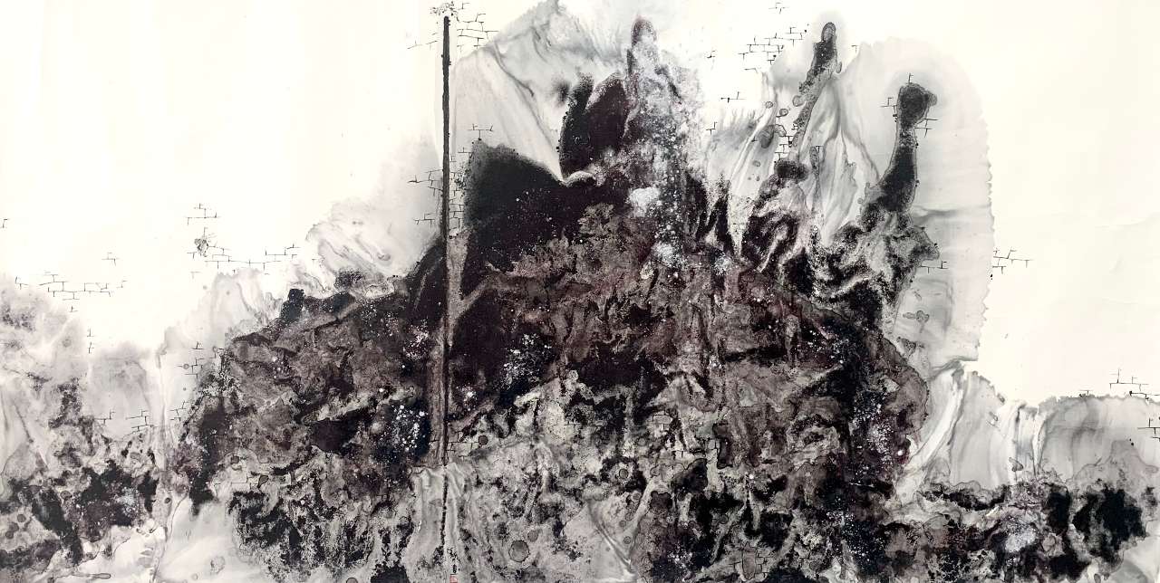 山上有雪 描述已自动生成